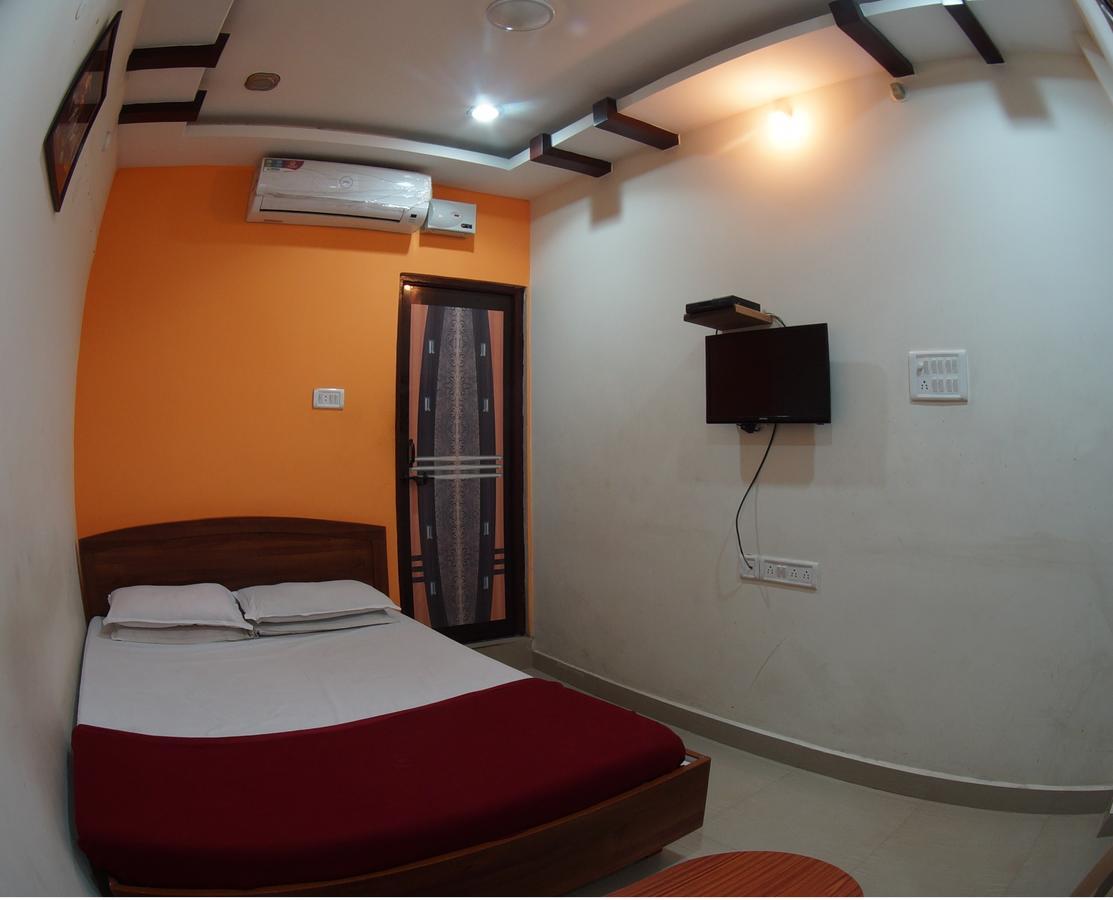 Oyo Flagship 74392 Hotel Mahesh Residency Hyderabad Eksteriør bilde